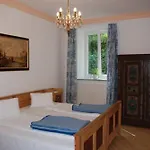 Kreuthhof Homestay *