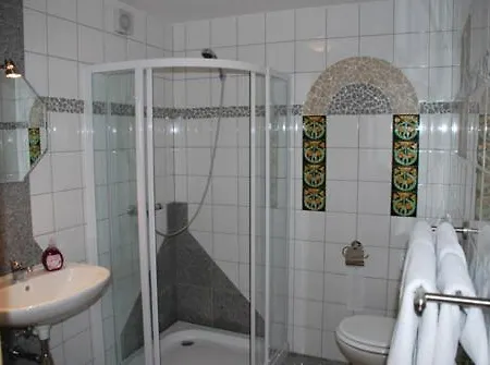 Kreuthhof Клостернойбург