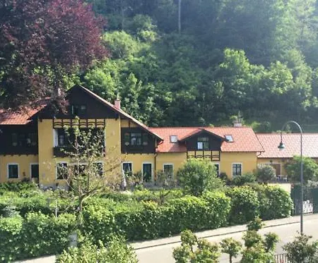 Kreuthhof Homestay