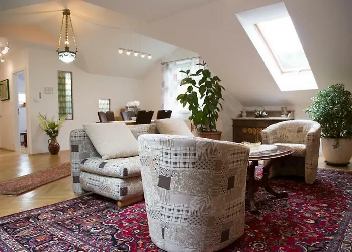 Kreuthhof Homestay *