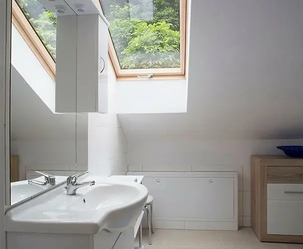 Kreuthhof Homestay *